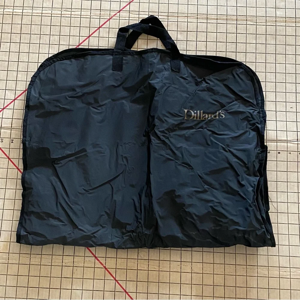 Vintage Dillard’s garment bag, black with zipper closure